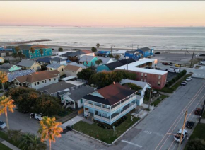 Top Deck Ocean View - 2 Br Ocean Views & Hot Tub